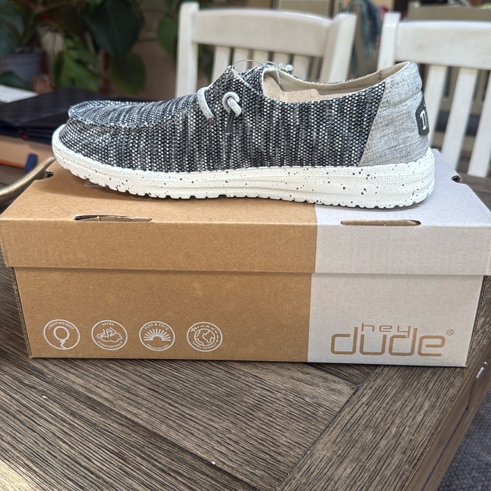 Women’s 6 brand new hey dudes gray